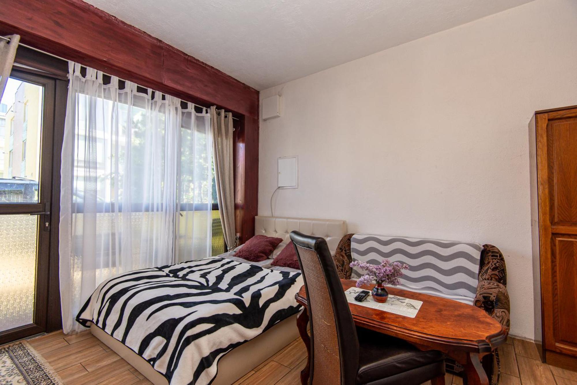 Pas Jolanta Apartment พาลังกา ภายนอก รูปภาพ